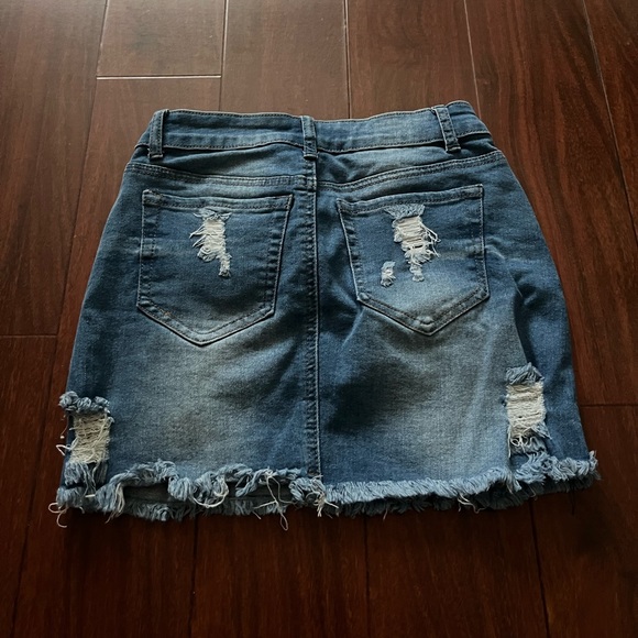 Jean Skirt - Picture 2 of 3